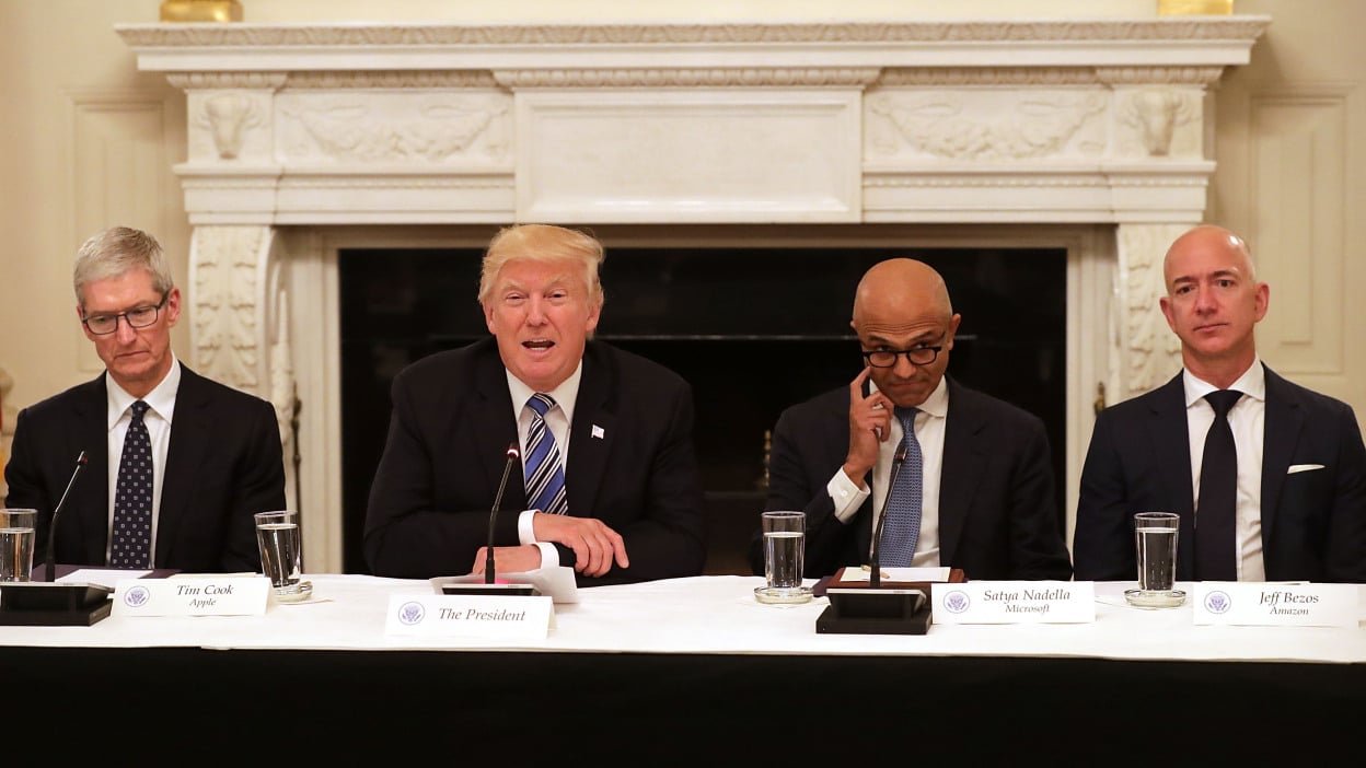 Amazon, Apple deny Bloomberg