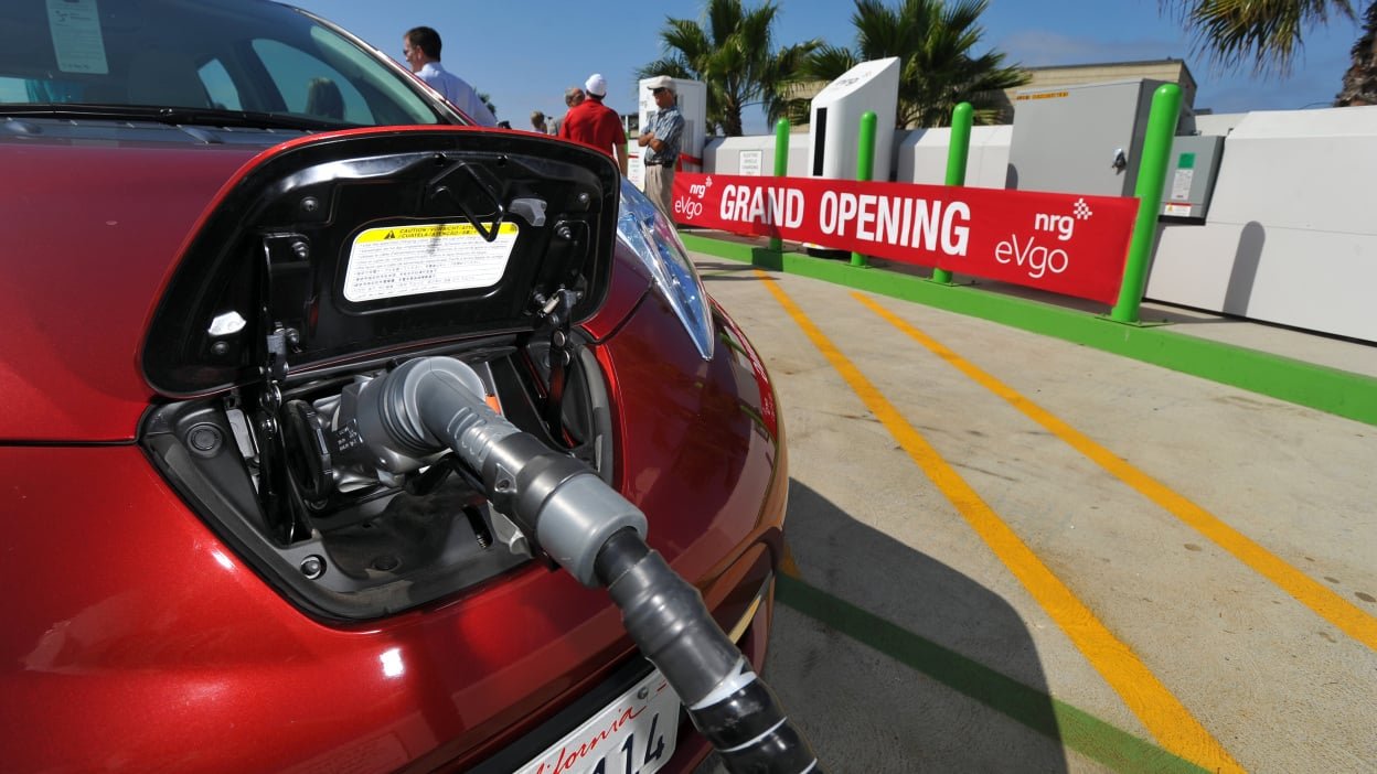 Charge your electric car with Google Maps